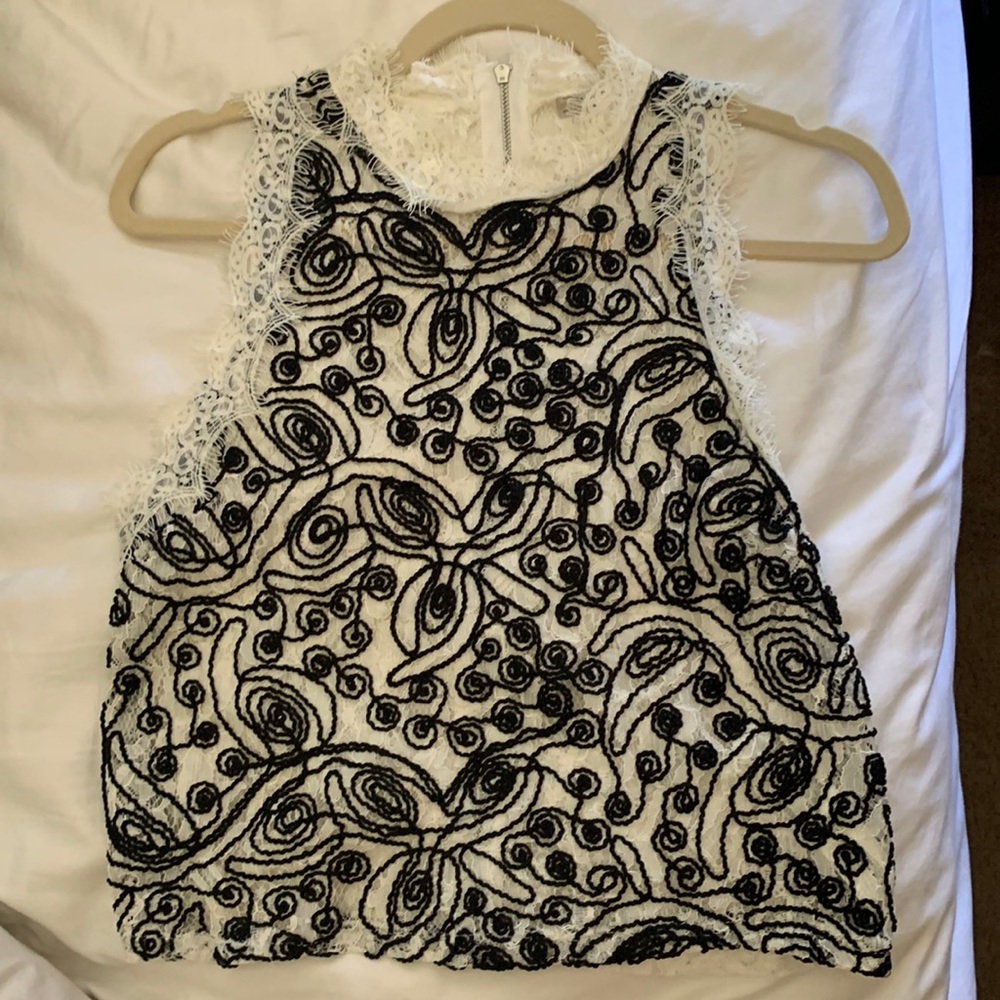 NWOT Zara crop lace shirt M